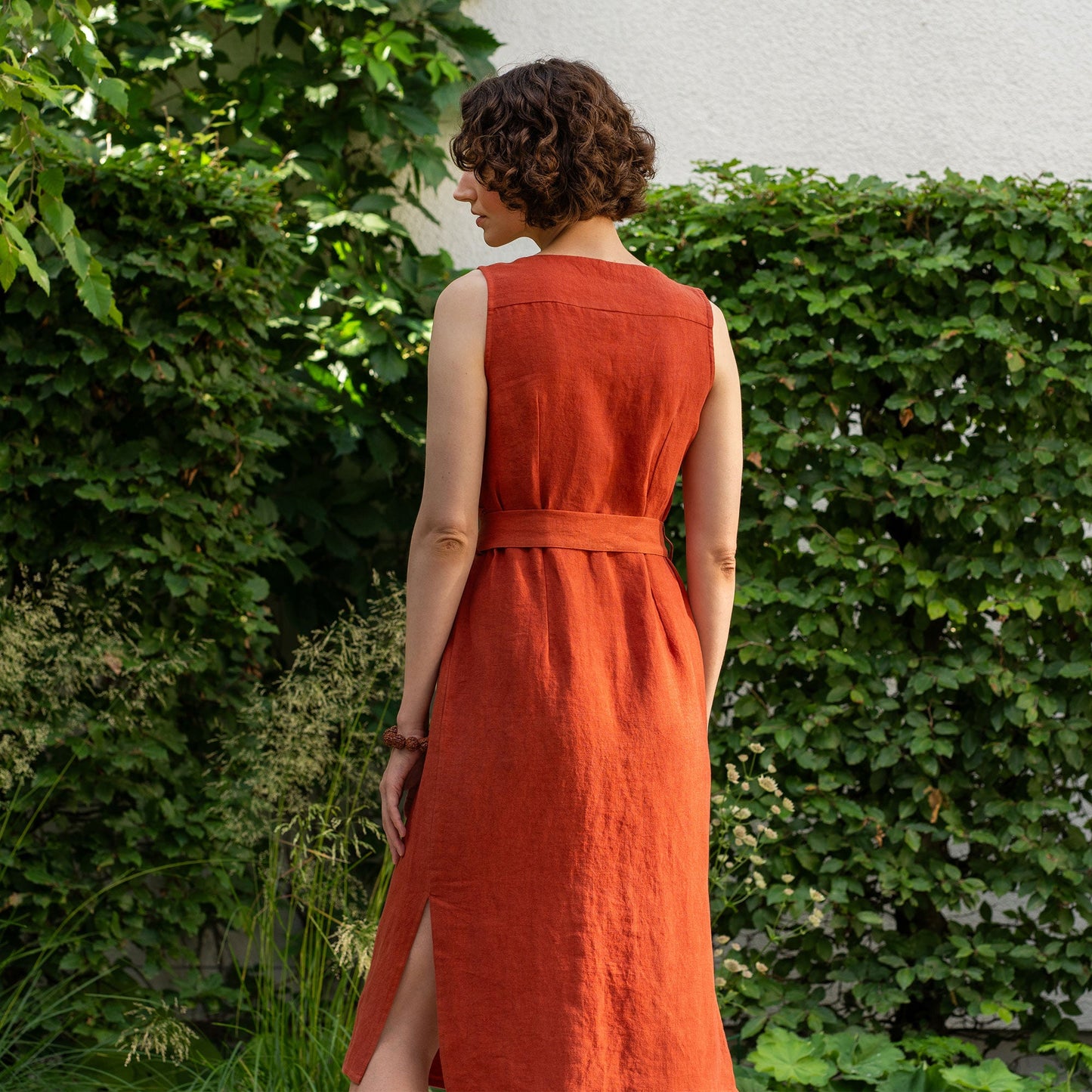 Linen V-Neck Dress With Belt Sierra